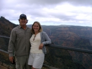 Holke 203.bmp: 2004/04 Hannah and Morgan in Hawaii
